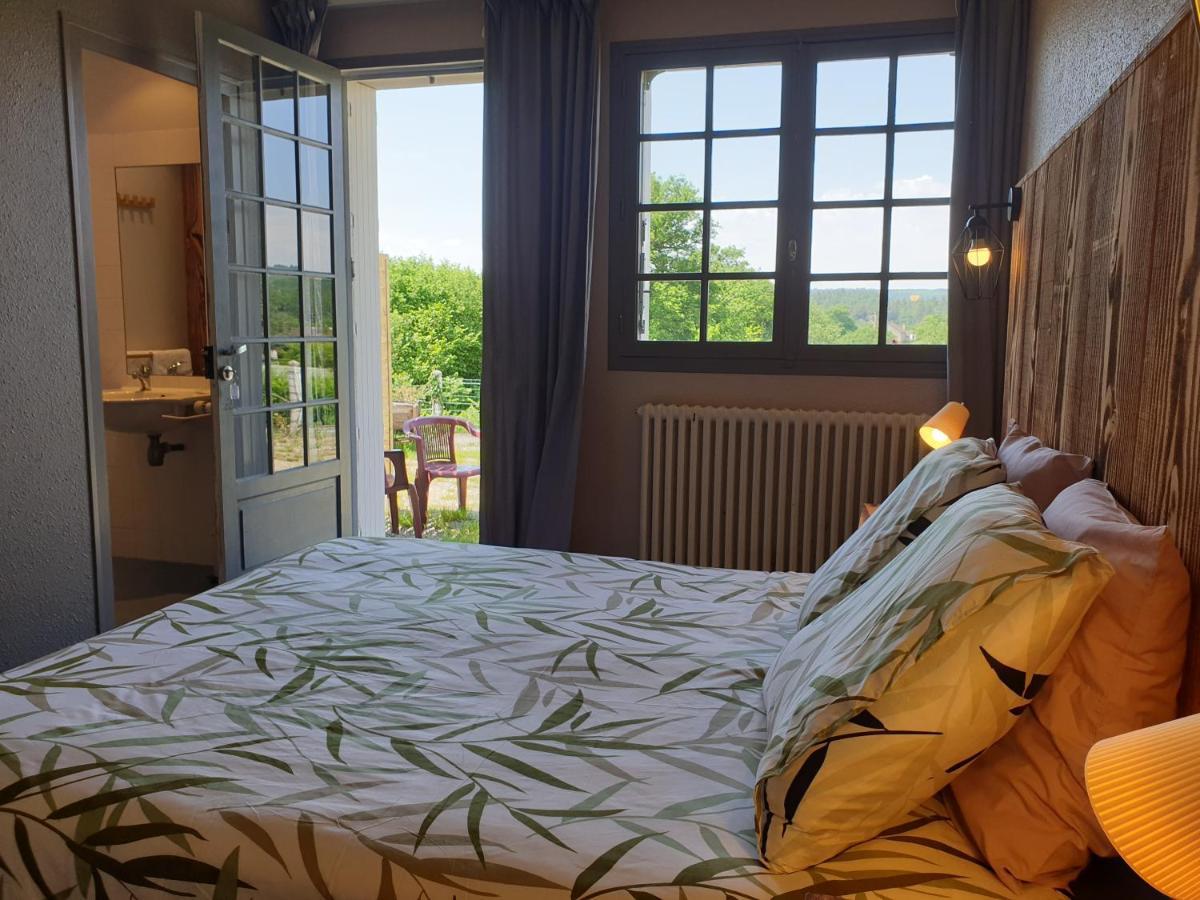 Auberge Du Bois De L'Etang - Motel Les Tilleuls Peyrat-le-Château المظهر الخارجي الصورة