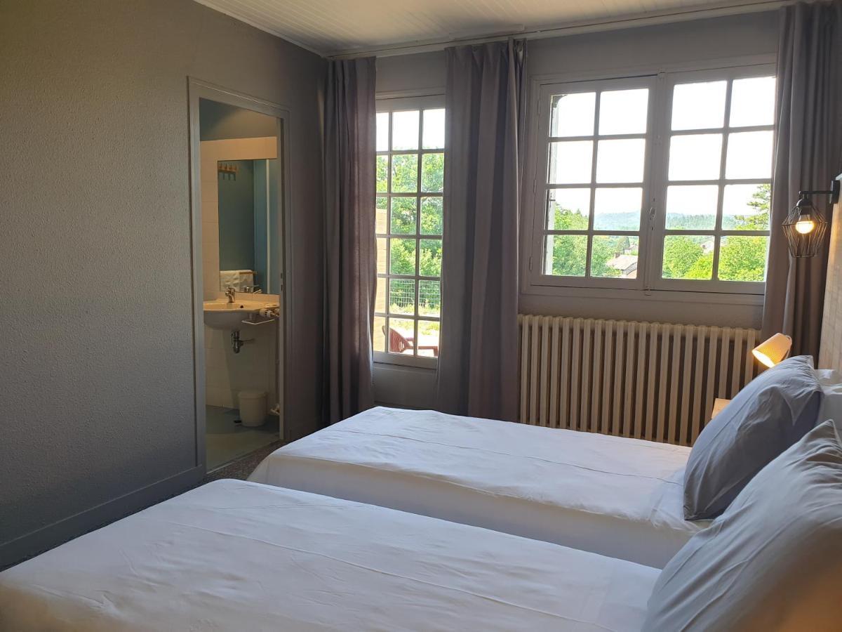 Auberge Du Bois De L'Etang - Motel Les Tilleuls Peyrat-le-Château المظهر الخارجي الصورة